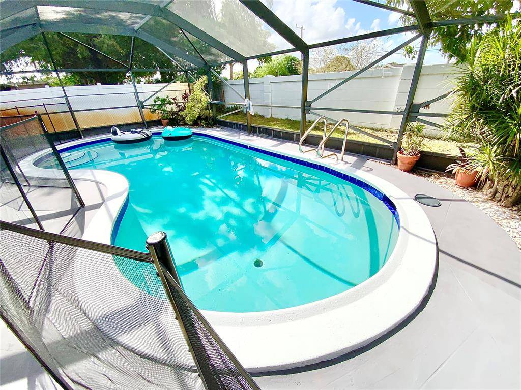 North Lauderdale, FL 33068,406 SW 80th Ter