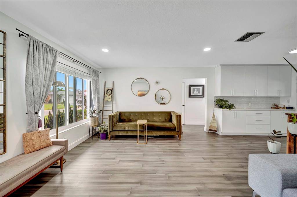 Tamarac, FL 33319,4400 NW 45th Ct