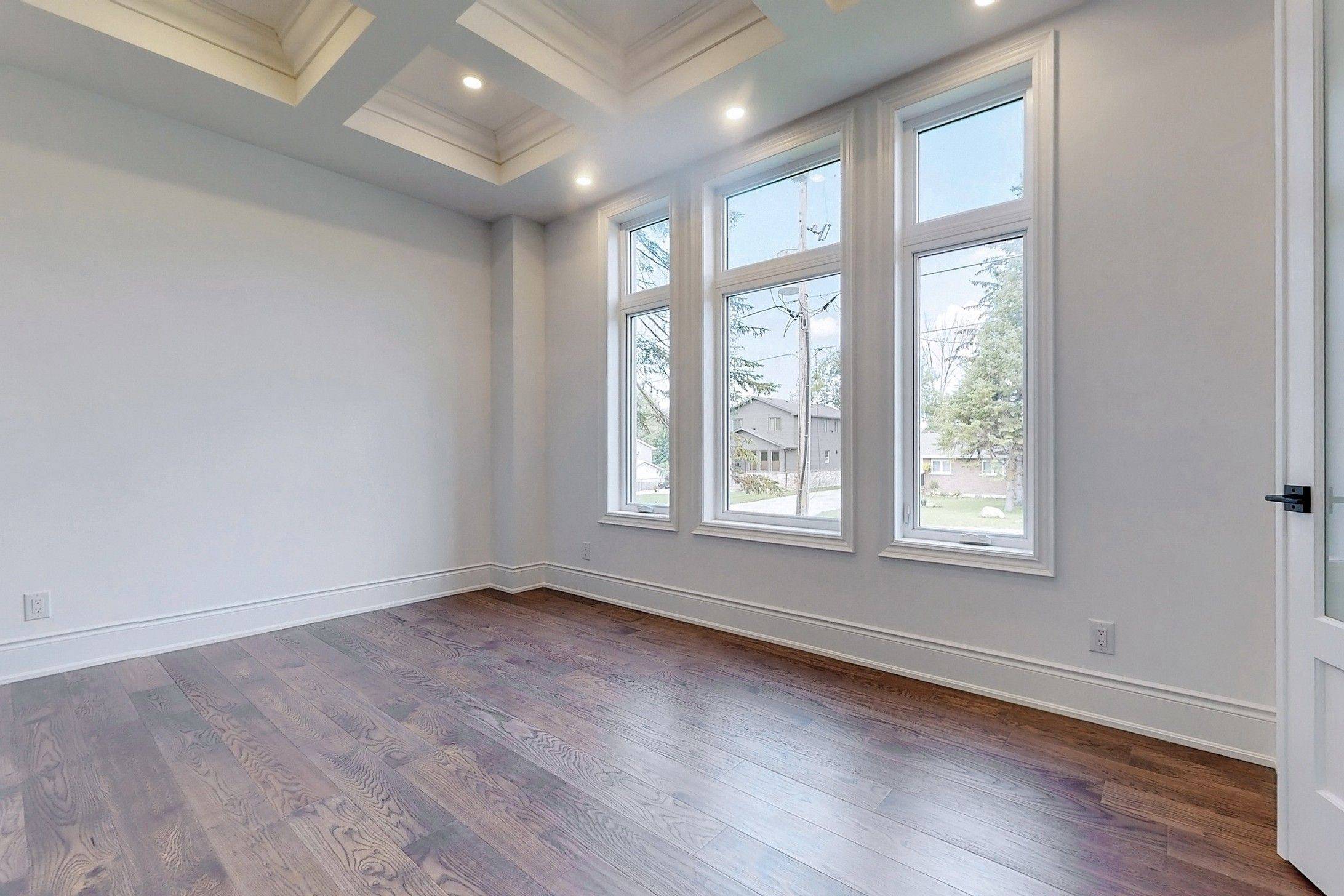 Georgina, ON L4P 3A8,307 Walter DR