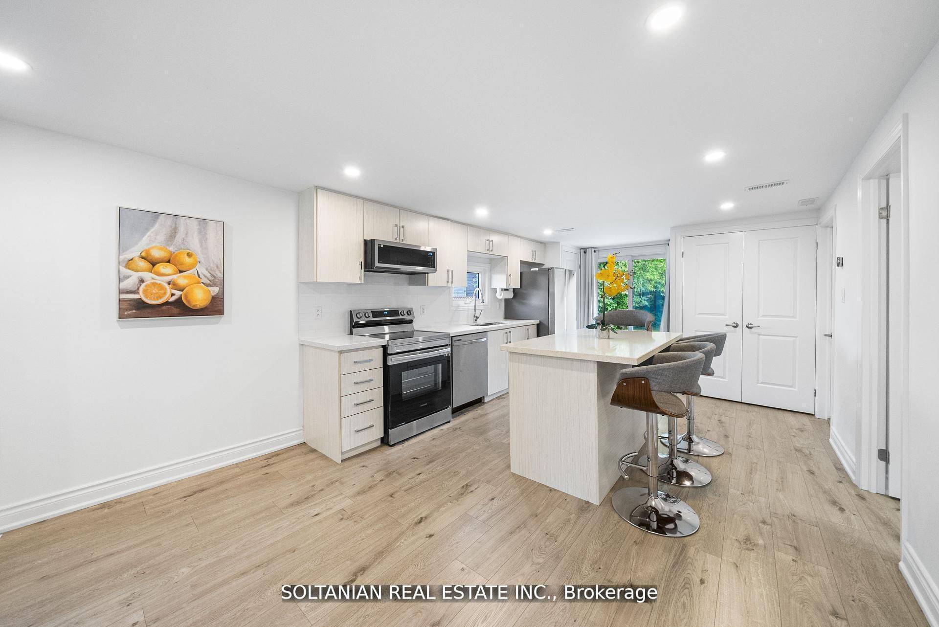 Georgina, ON L4P 2Z6,335 Miami DR