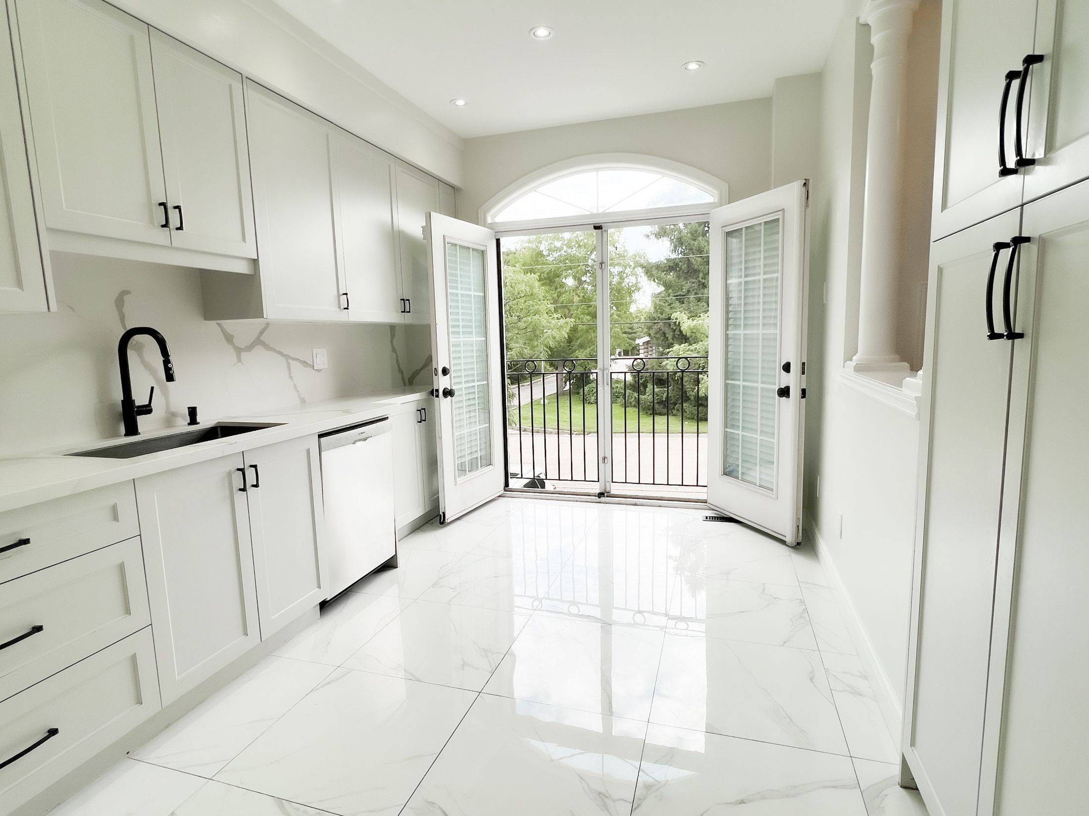 Richmond Hill, ON L4C 4E5,33 Benson AVE