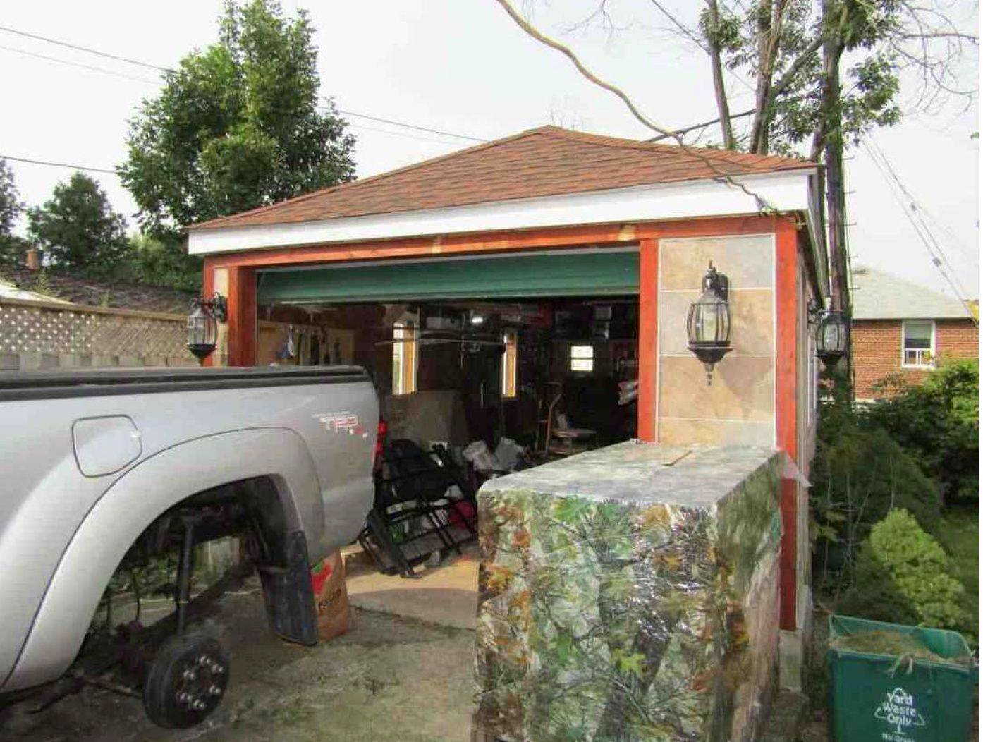 Toronto W06, ON M8V 3J8,54 Sixteenth ST