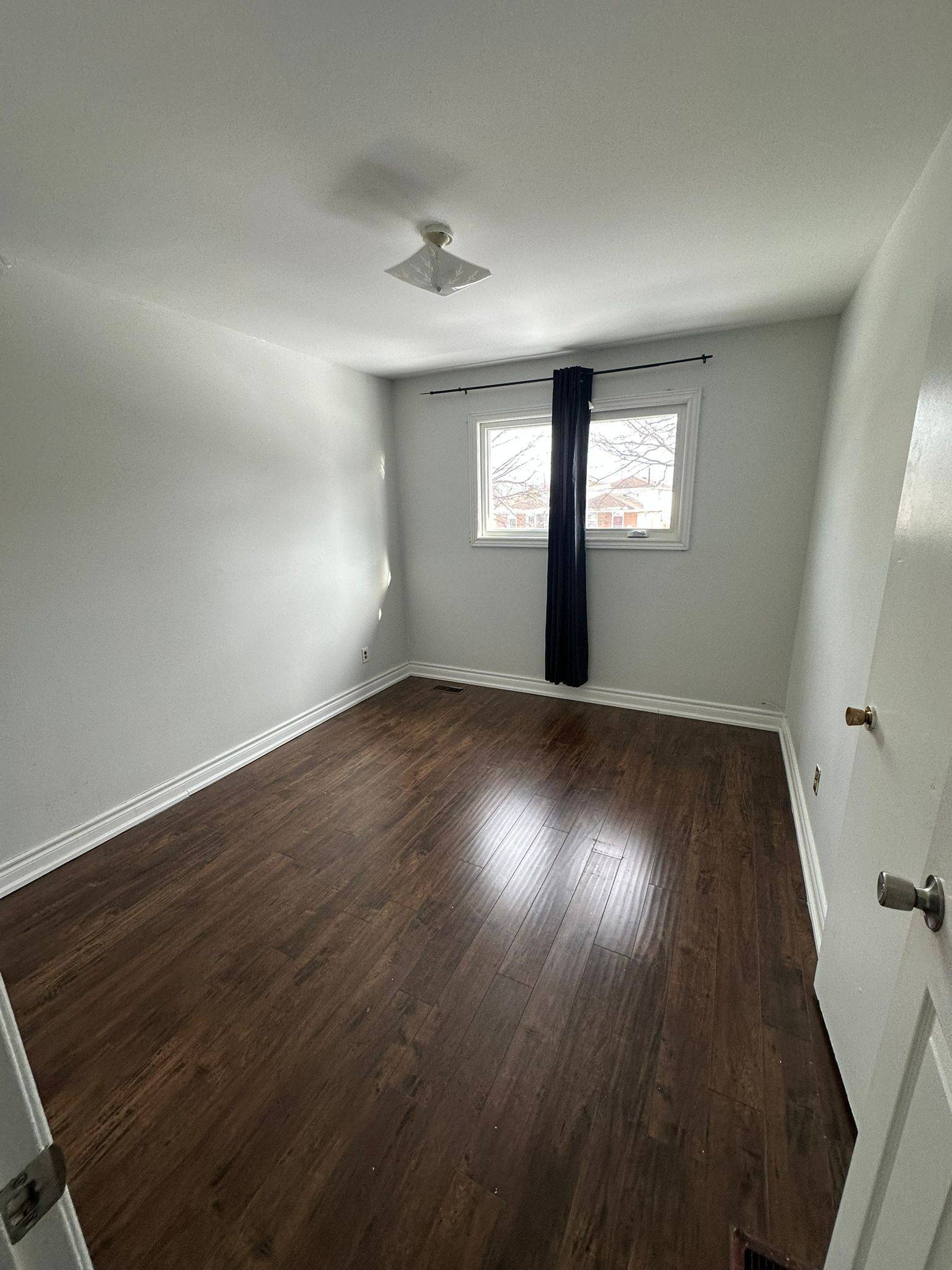 Mississauga, ON L4T 2J6,3142 PURNELL CT #MAIN