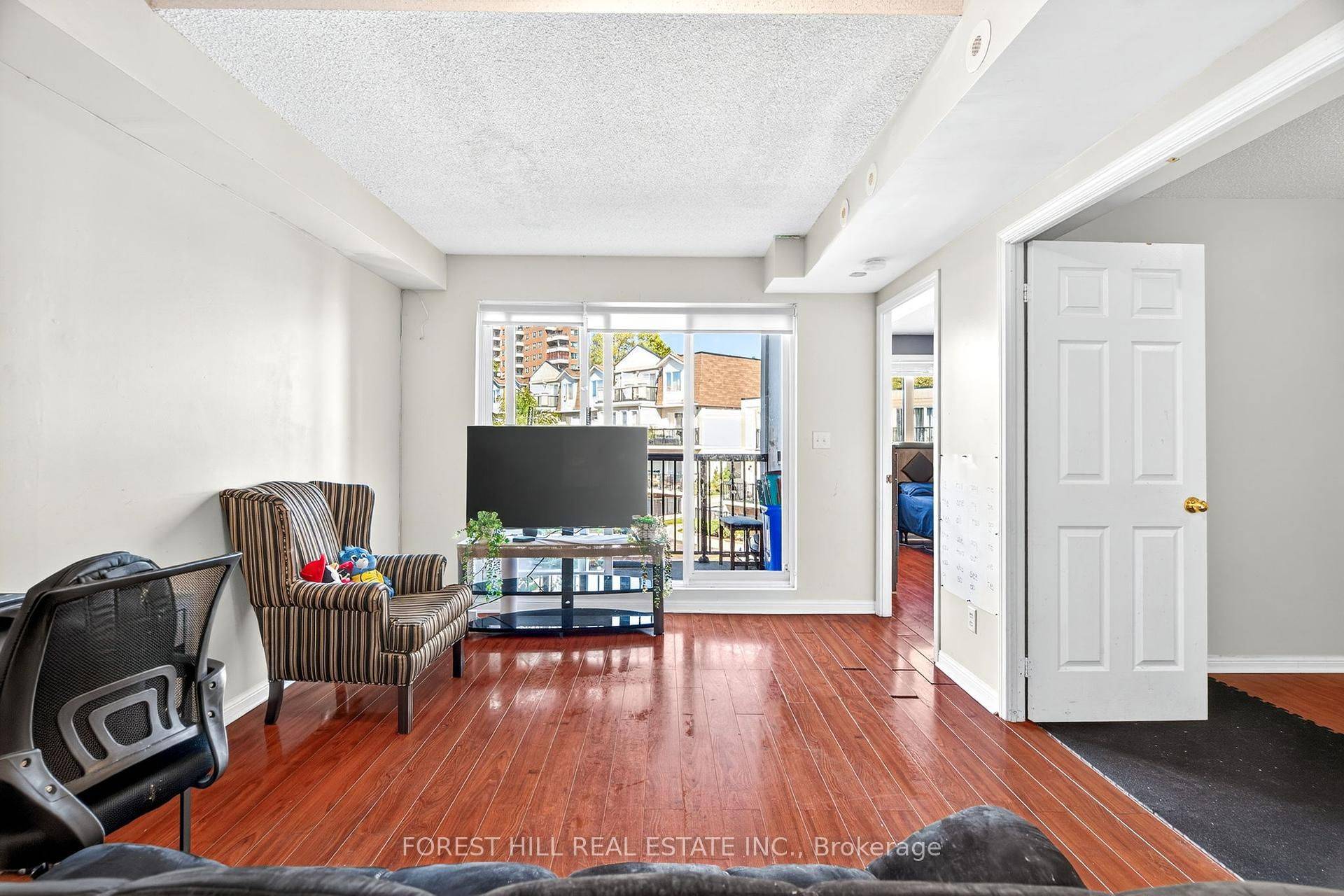 Toronto W05, ON M9M 0A3,3035 Finch Ave AVE W #2022