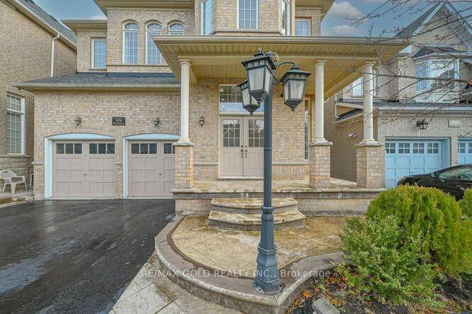 Brampton, ON L6R 0R4,106 Watsonbrook DR