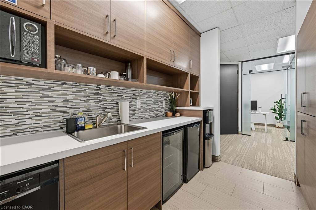 Burlington, ON L7N 3T9,3410 South Service RD #103