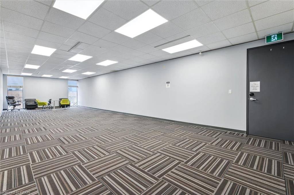 Burlington, ON L7N 3T9,3430 South Service RD #202