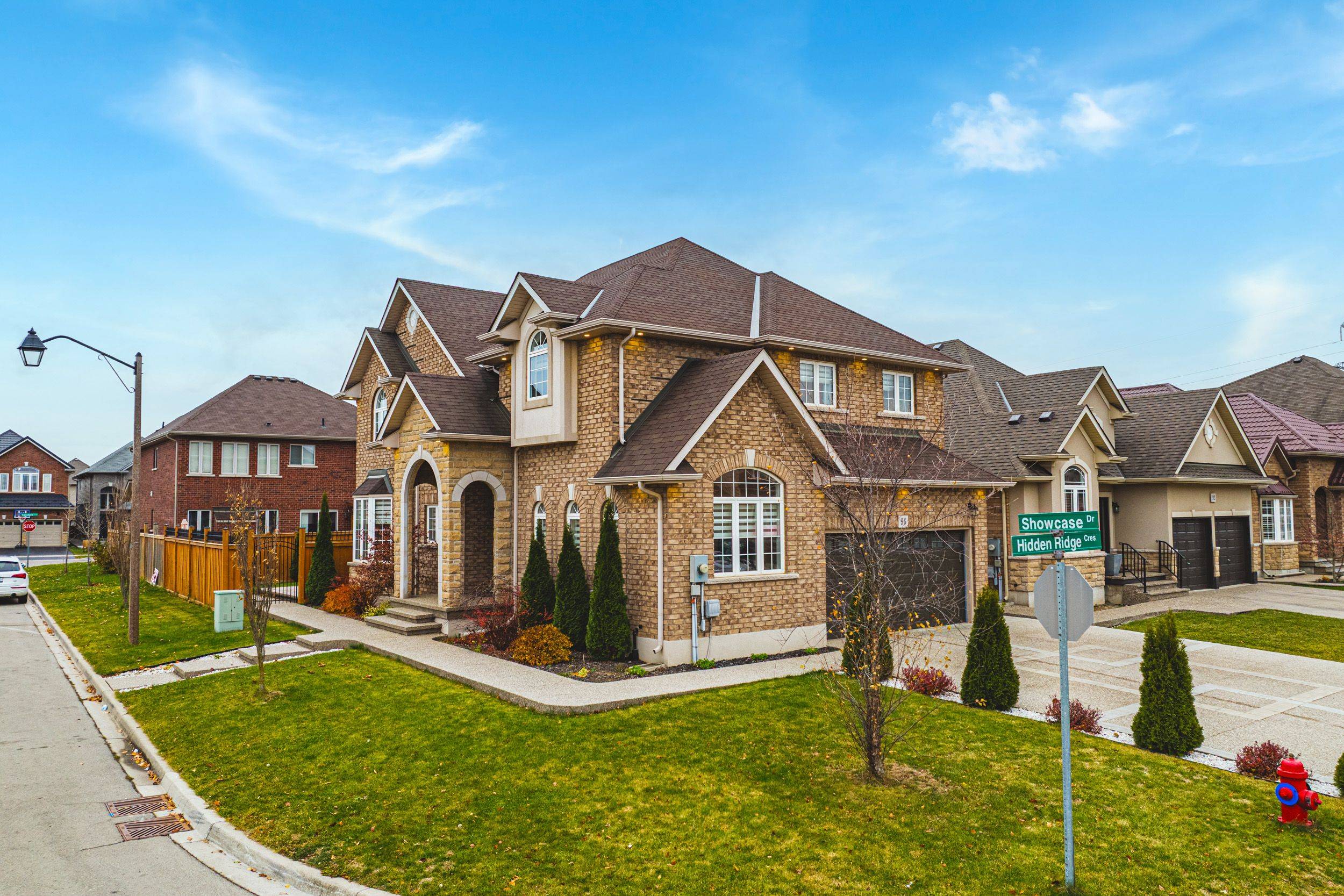 Hamilton, ON L9A 2X3,96 Hidden Ridge CRES