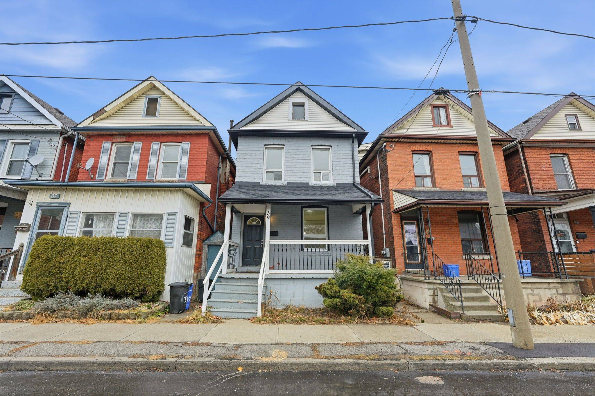 Hamilton, ON L8L 4G3,39 Burlington ST E