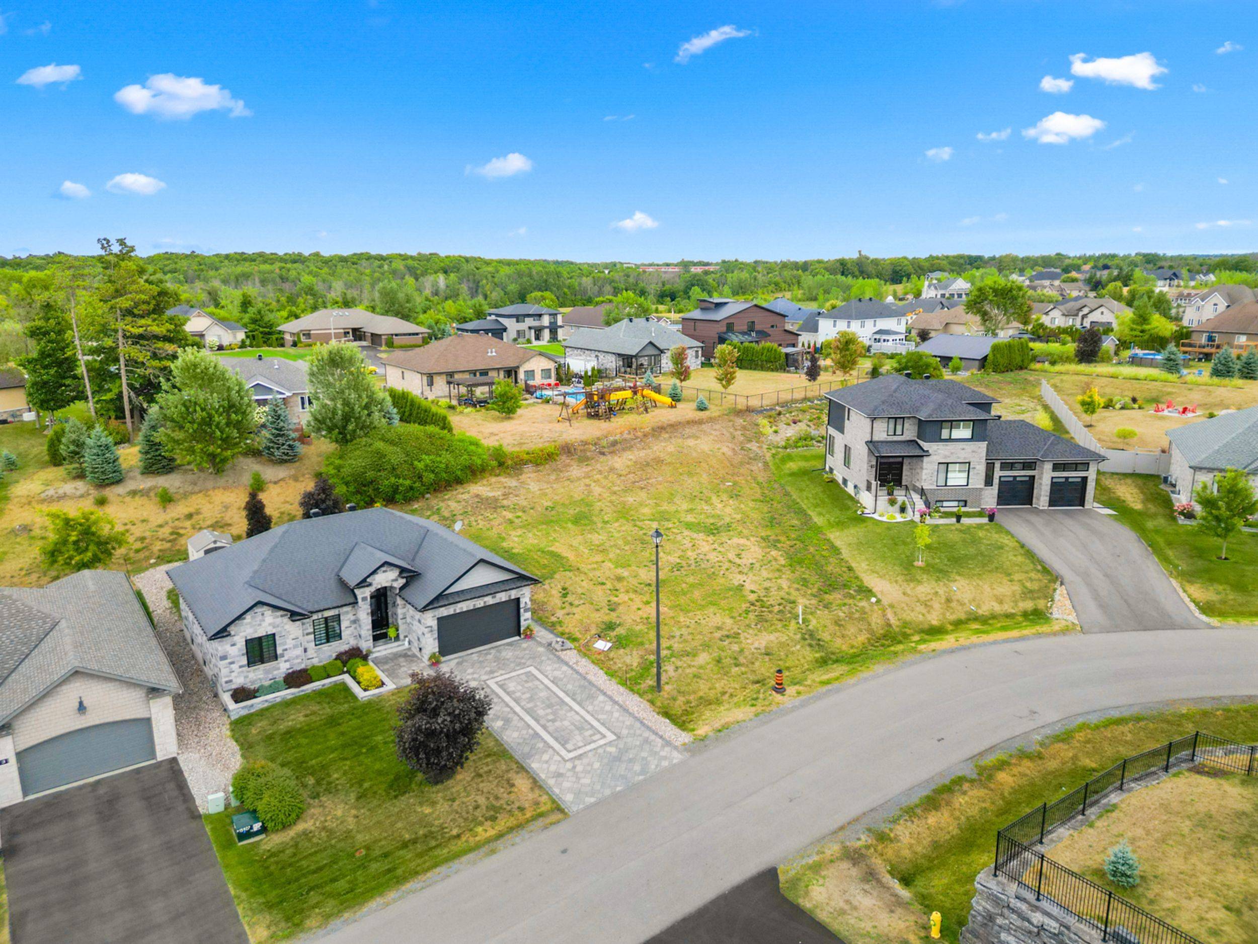 South Stormont, ON K0C 1P0,7 Matthew Kieran CRES