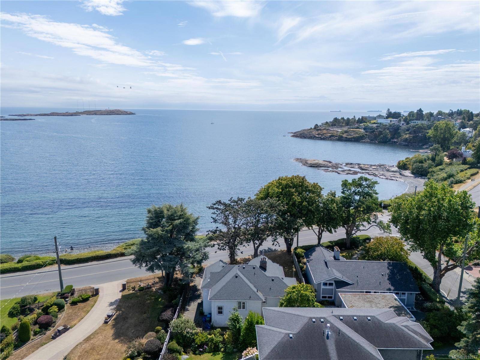 Oak Bay, BC V8S 2M2,320 Beach Dr