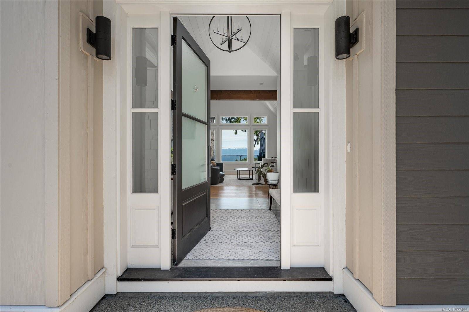 Lantzville, BC V0R 2H0,7336 High Ridge Cres