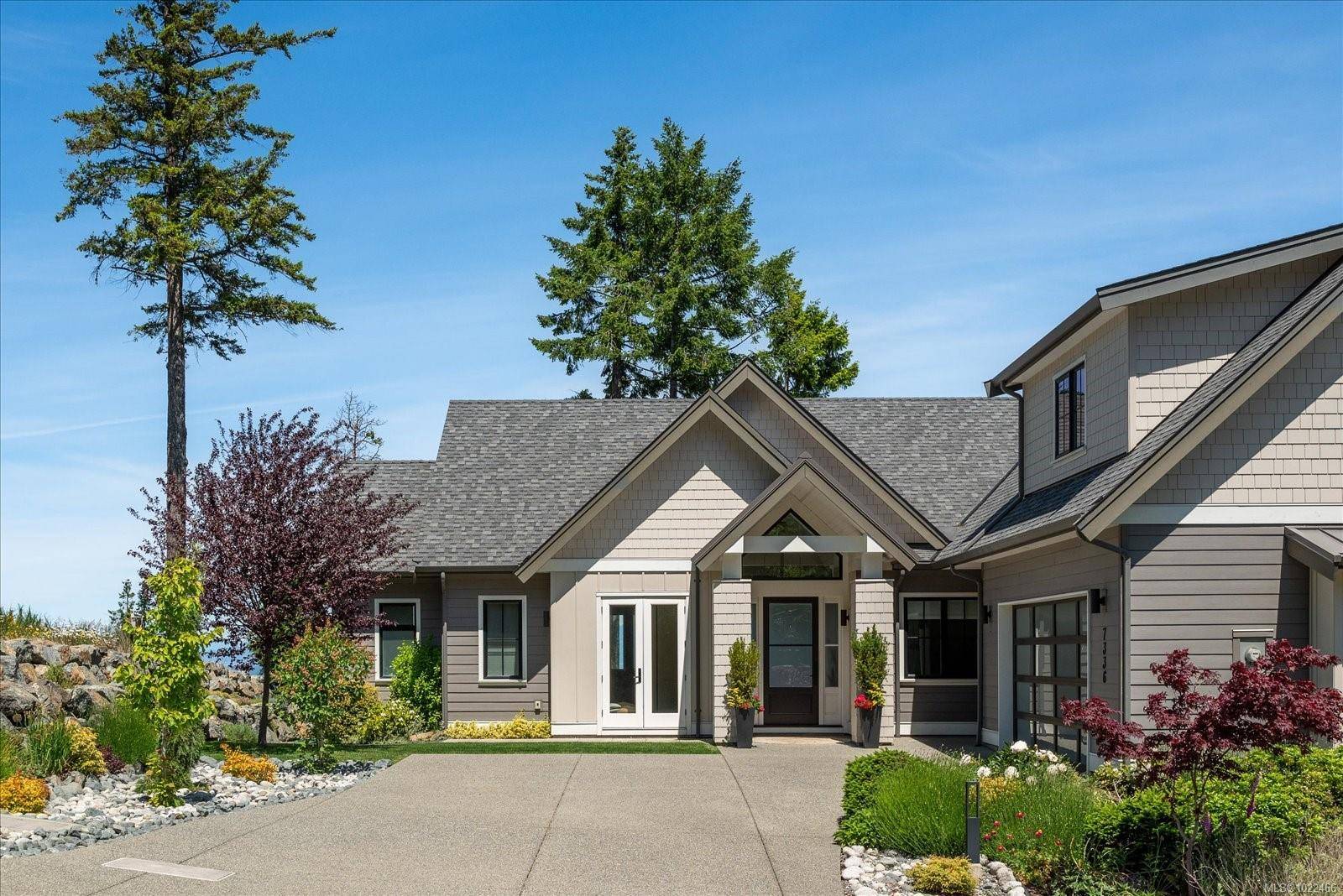 Lantzville, BC V0R 2H0,7336 High Ridge Cres