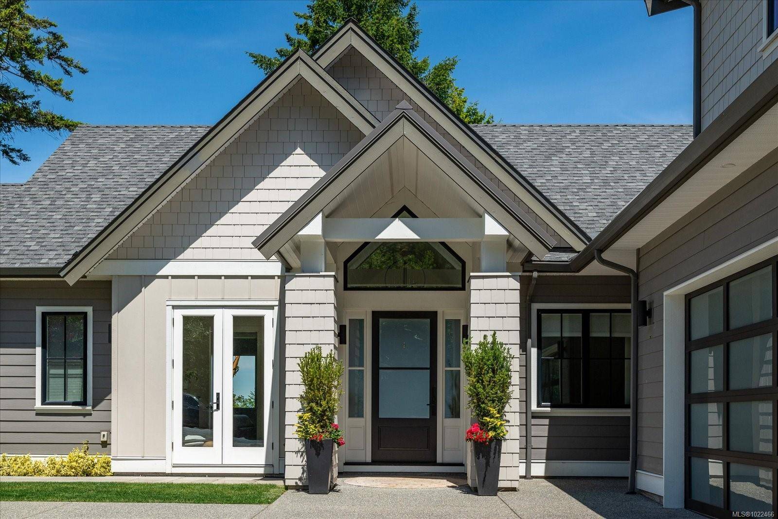 Lantzville, BC V0R 2H0,7336 High Ridge Cres