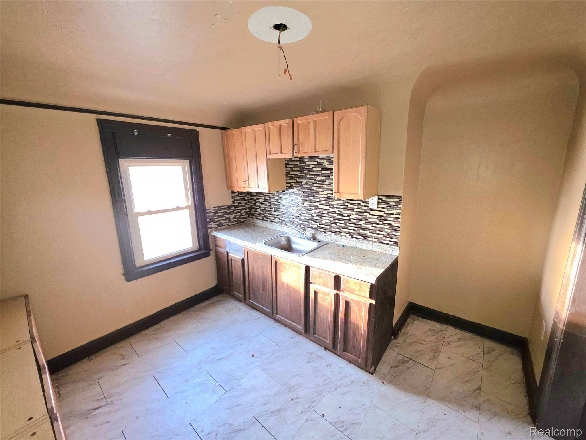 Detroit, MI 48205,11461 Sanford ST