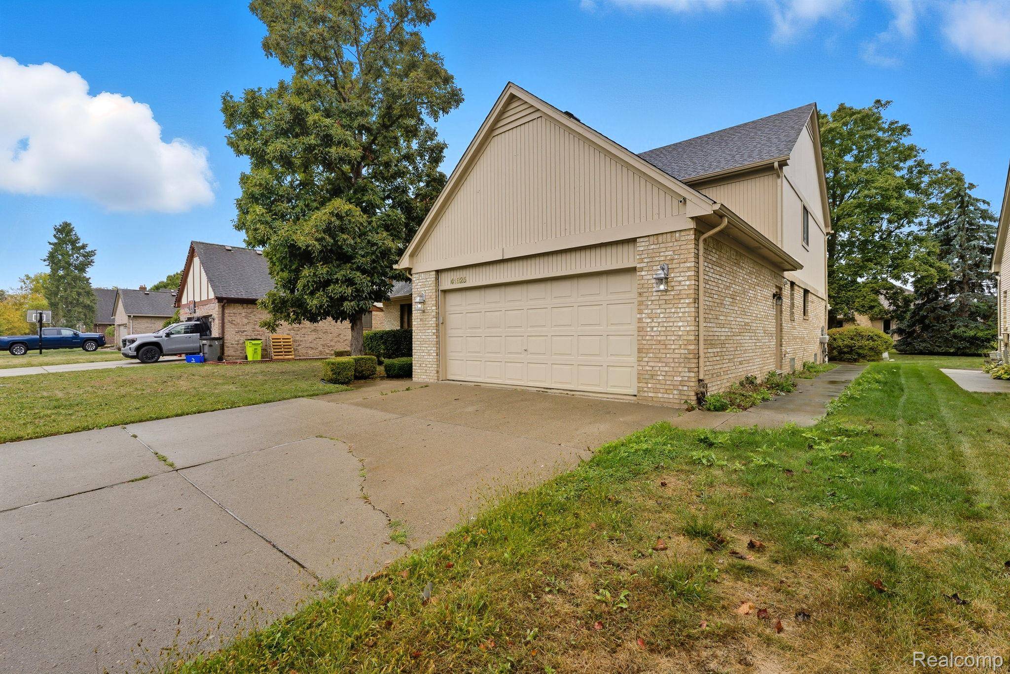 Clinton Township, MI 48038,41825 Alden DR