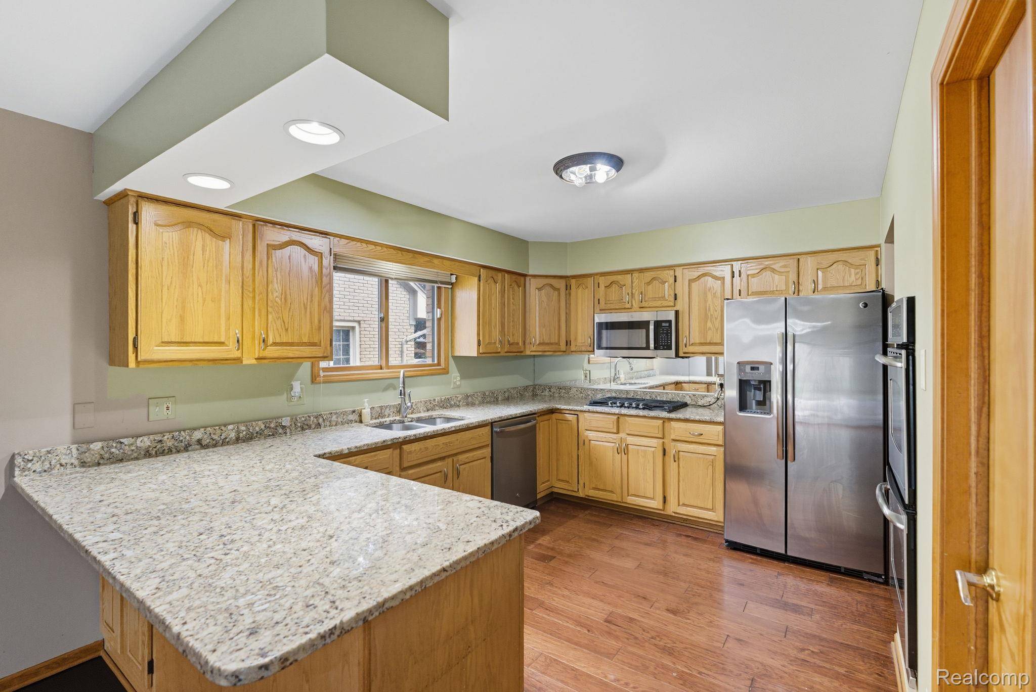 Clinton Township, MI 48038,41825 Alden DR