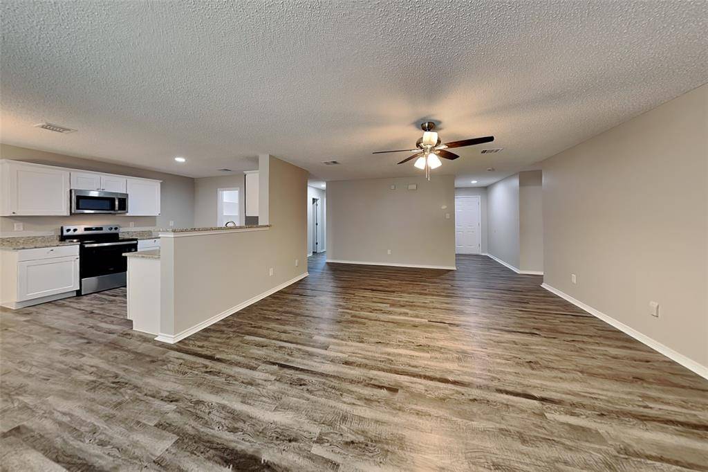 Burleson, TX 76028,1423 Queen Annes Drive