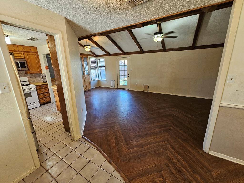 Pottsboro, TX 75076,412 Main Street