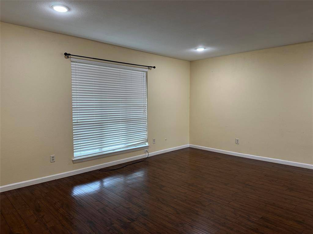 Dallas, TX 75230,10580 High Hollows Drive #271