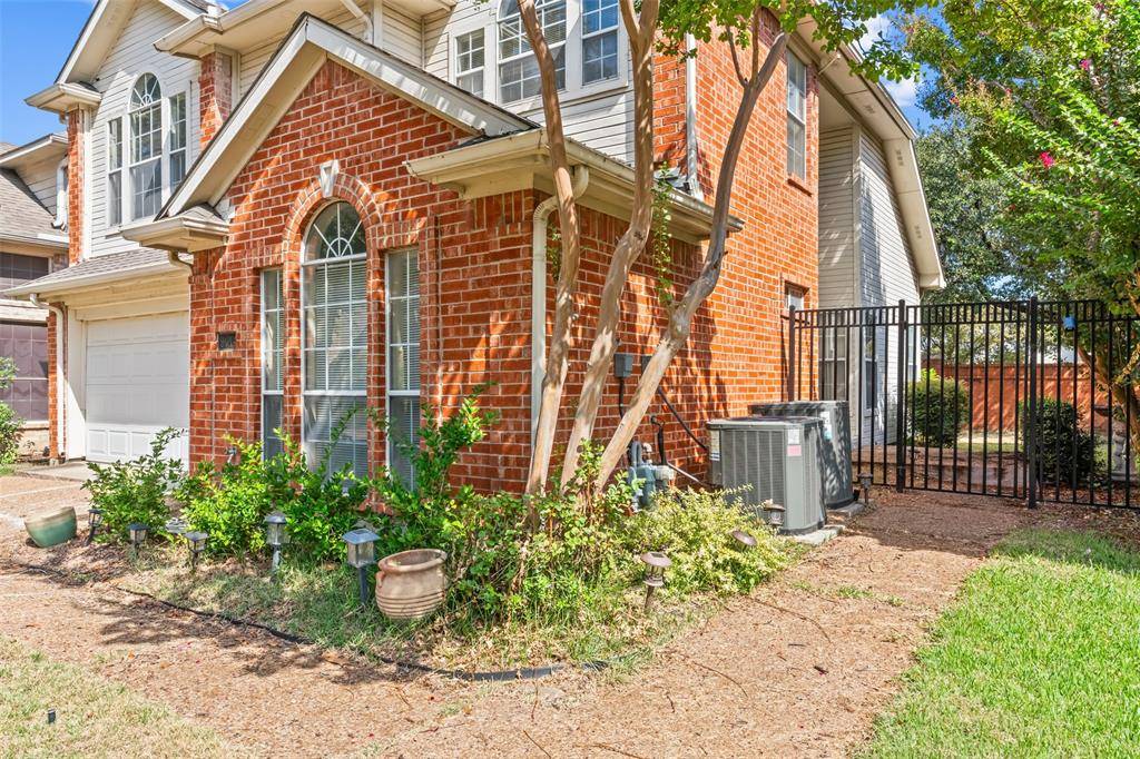 Irving, TX 75063,9014 Cumberland Drive