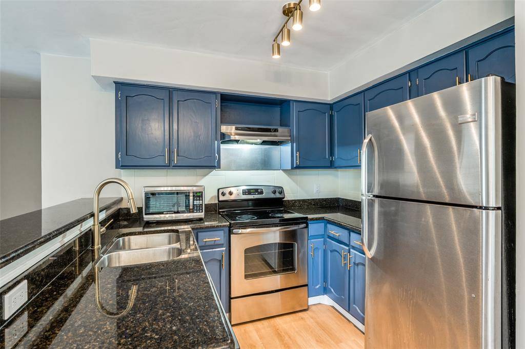 Dallas, TX 75234,3022 Forest Lane #315