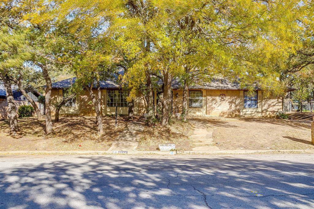 Hurst, TX 76054,2844 Hurstview Drive