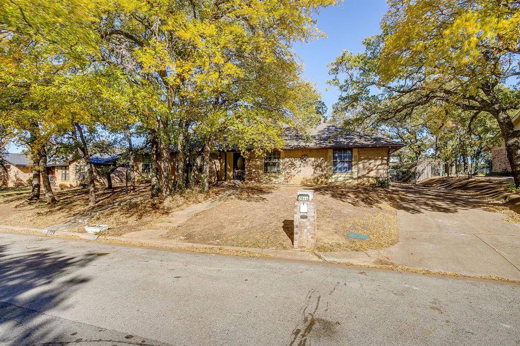 Hurst, TX 76054,2844 Hurstview Drive