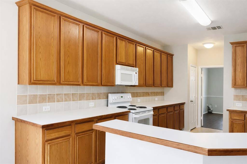 Garland, TX 75040,1018 Spanish Moss Drive