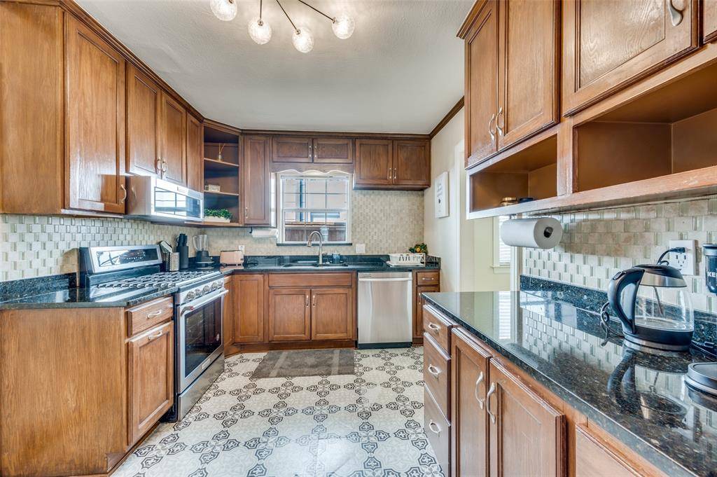 Dallas, TX 75211,2619 Kingston Street