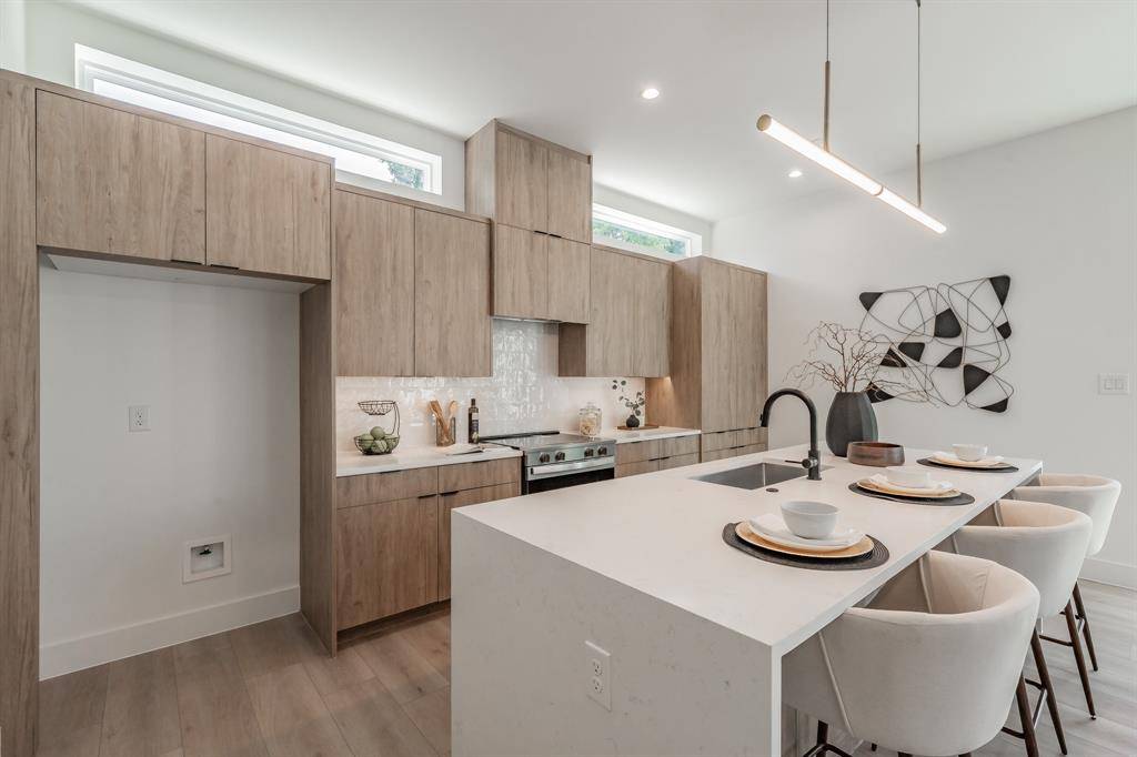 Dallas, TX 75214,5320 Reiger Avenue #103