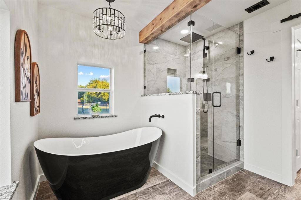 Leonard, TX 75452,5715 County  Road 1137