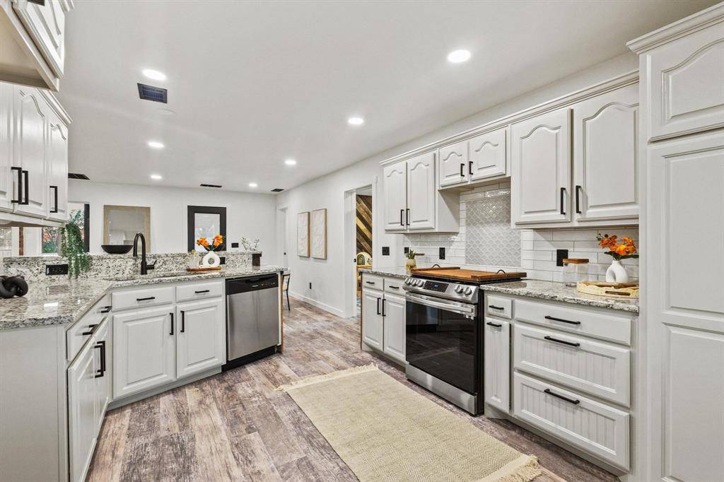 Leonard, TX 75452,5715 County  Road 1137