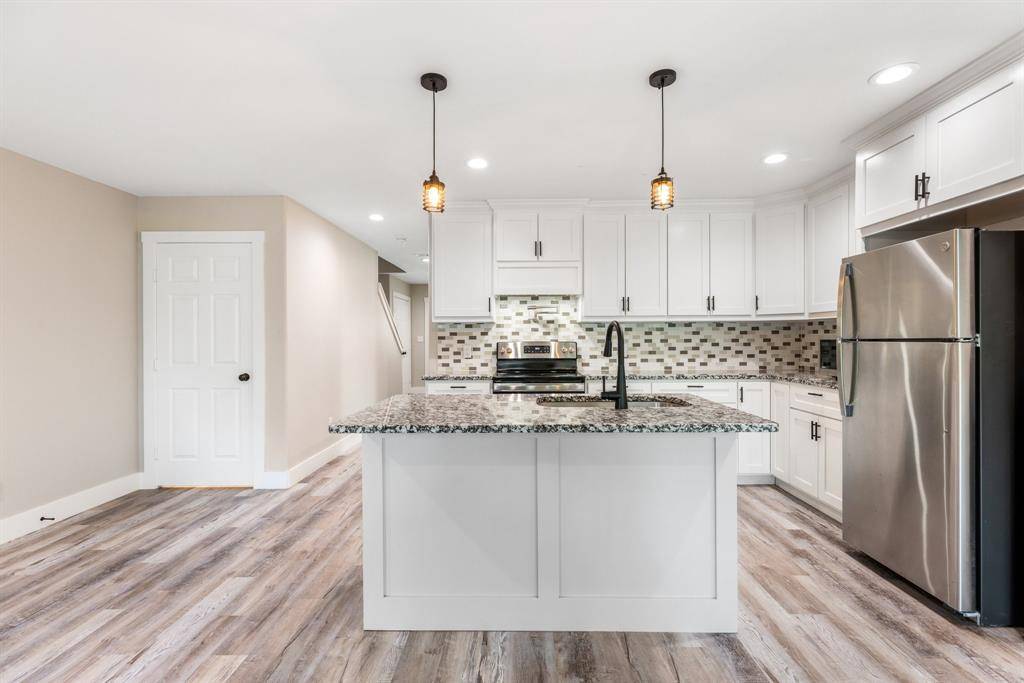 Denison, TX 75020,1606 Johnson Street W