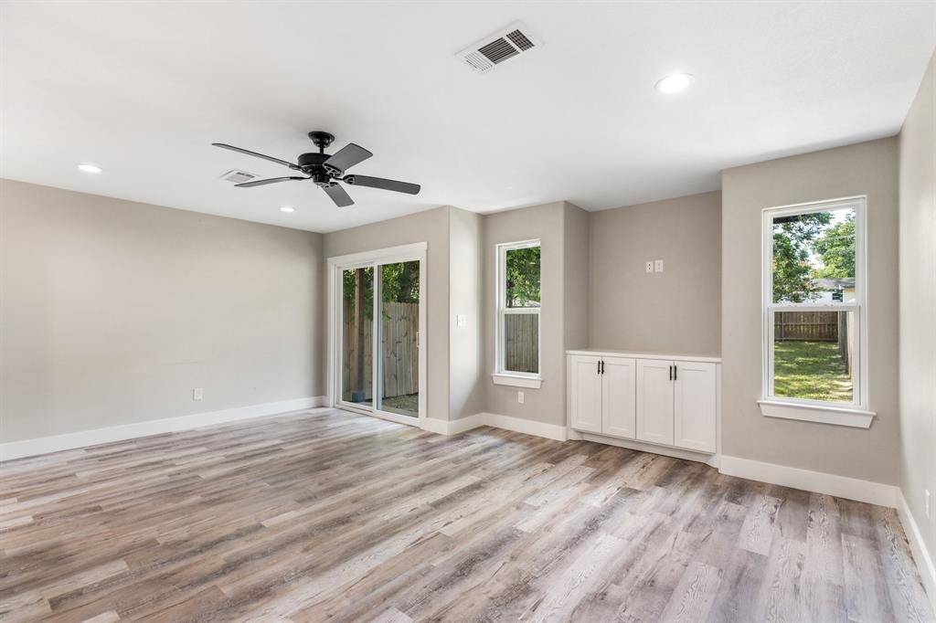 Denison, TX 75020,1606 Johnson Street W