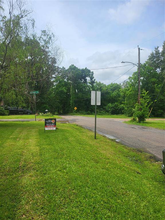 Shreveport, LA 71103,1724 Dickinson Street