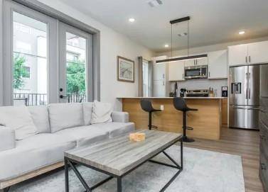 Dallas, TX 75204,4001 Roseland Avenue