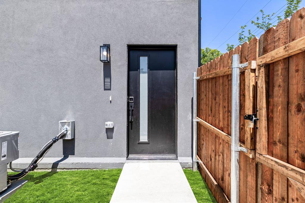 Dallas, TX 75204,4707 Virginia Avenue #101