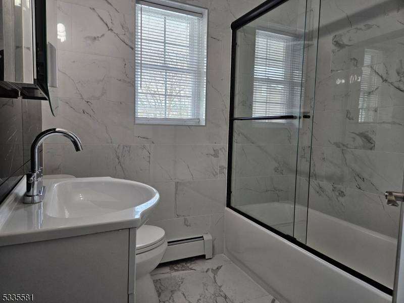 Clifton City, NJ 07013,605 Grove St #F8