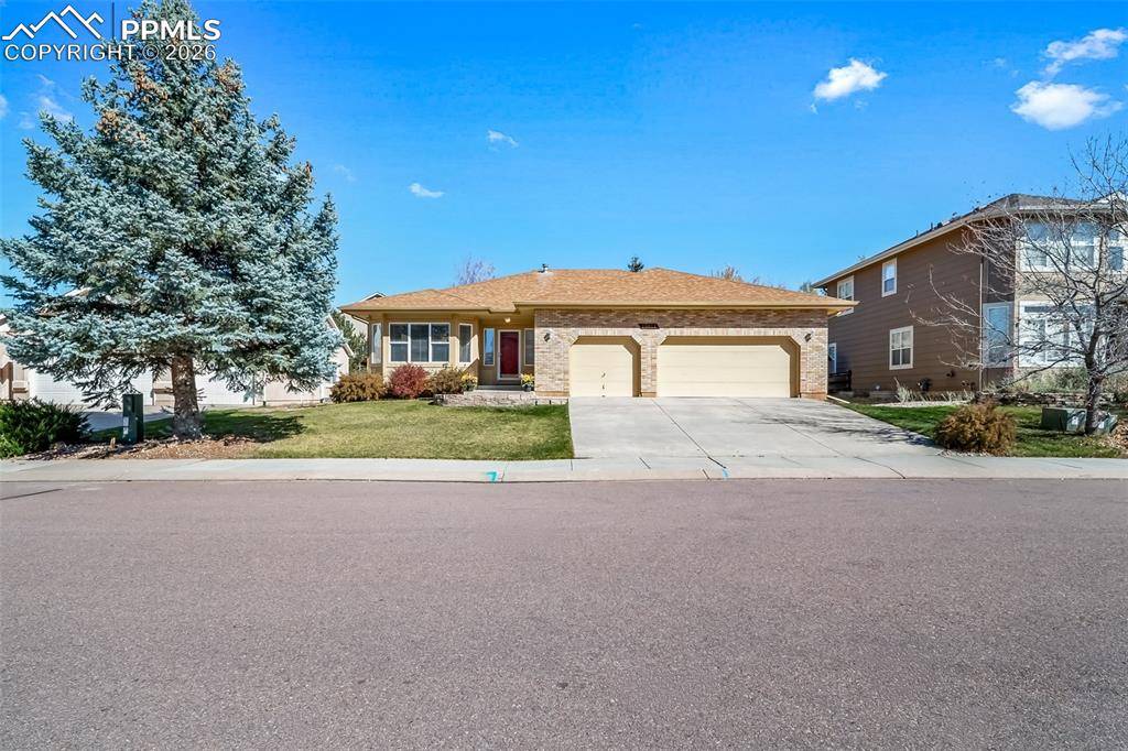 Monument, CO 80132,15811 Candle Creek DR