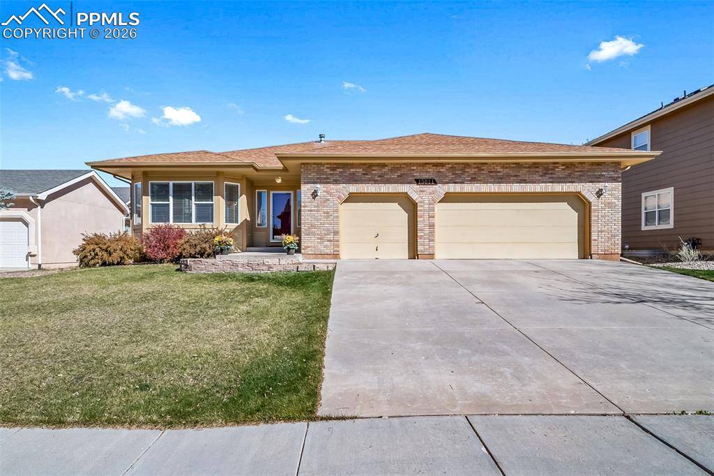 Monument, CO 80132,15811 Candle Creek DR