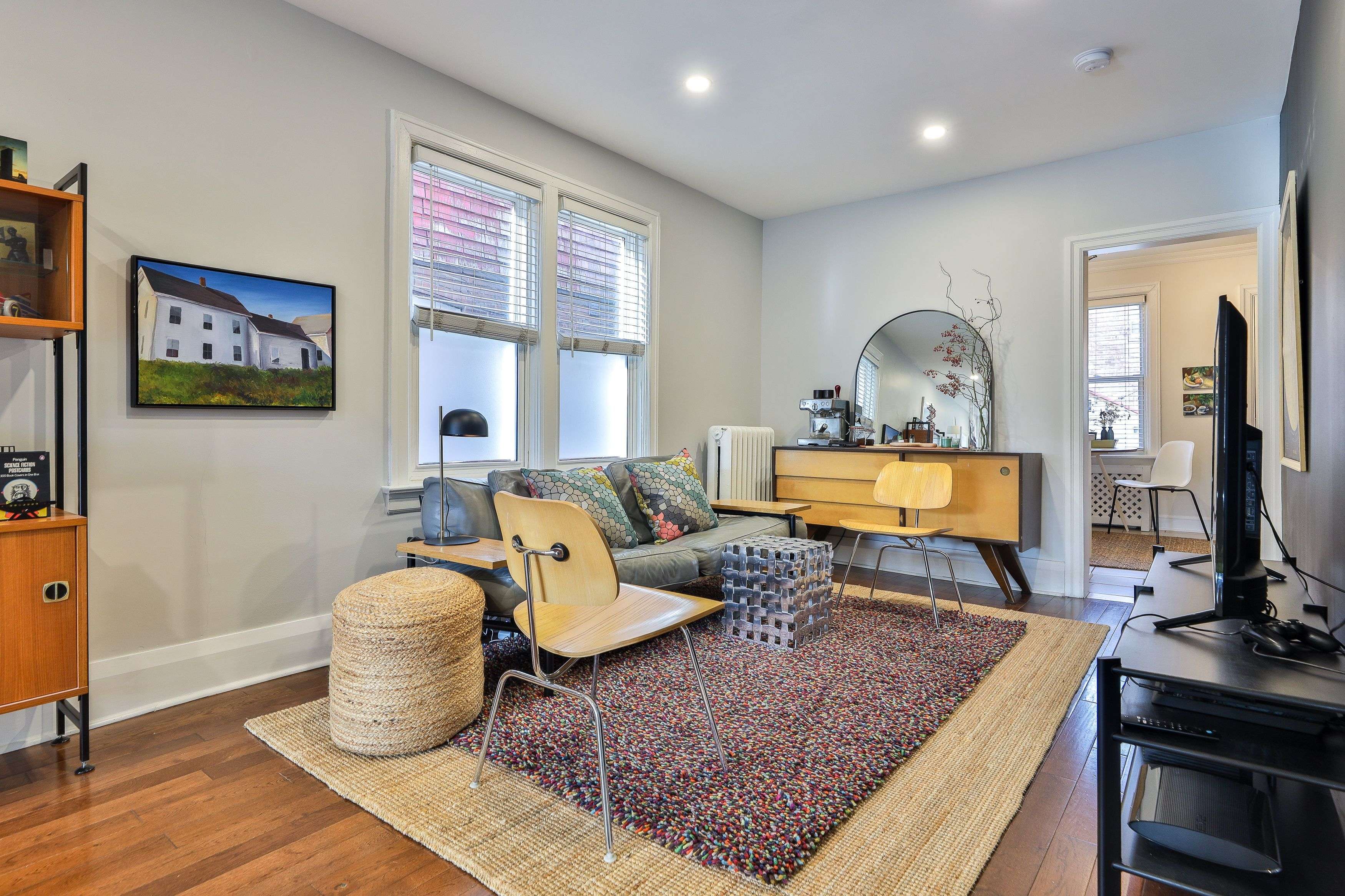 Toronto C03, ON M6E 2Y4,663 Vaughan RD