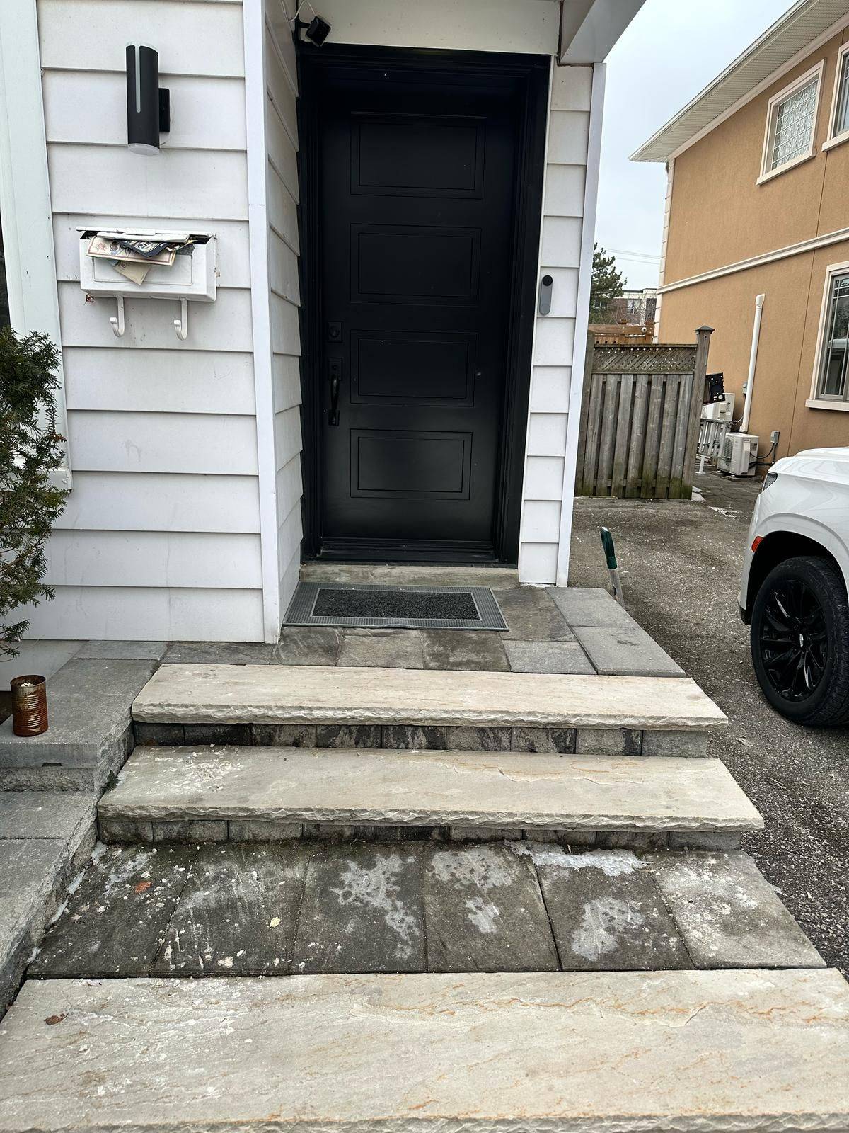 Toronto C07, ON M2N 1R1,9 Roycrest AVE #Room