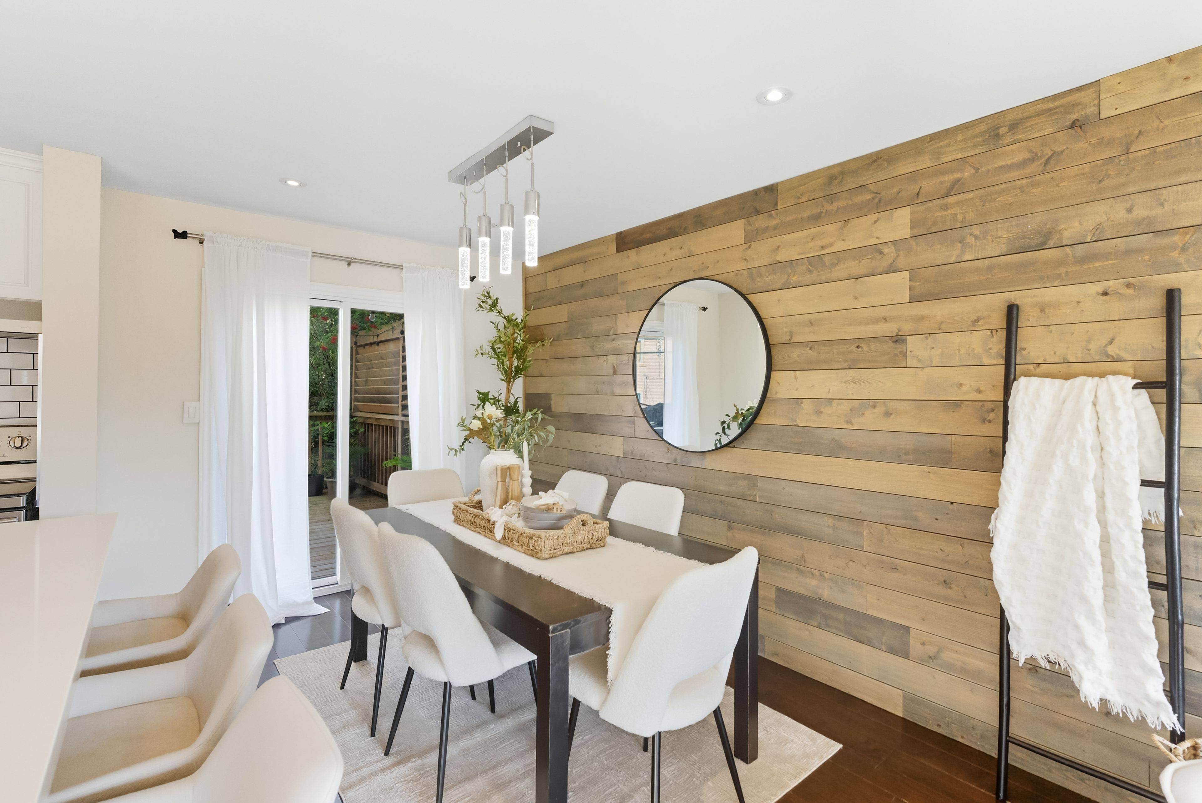 Toronto E10, ON M1E 2C1,22 Athenia CT