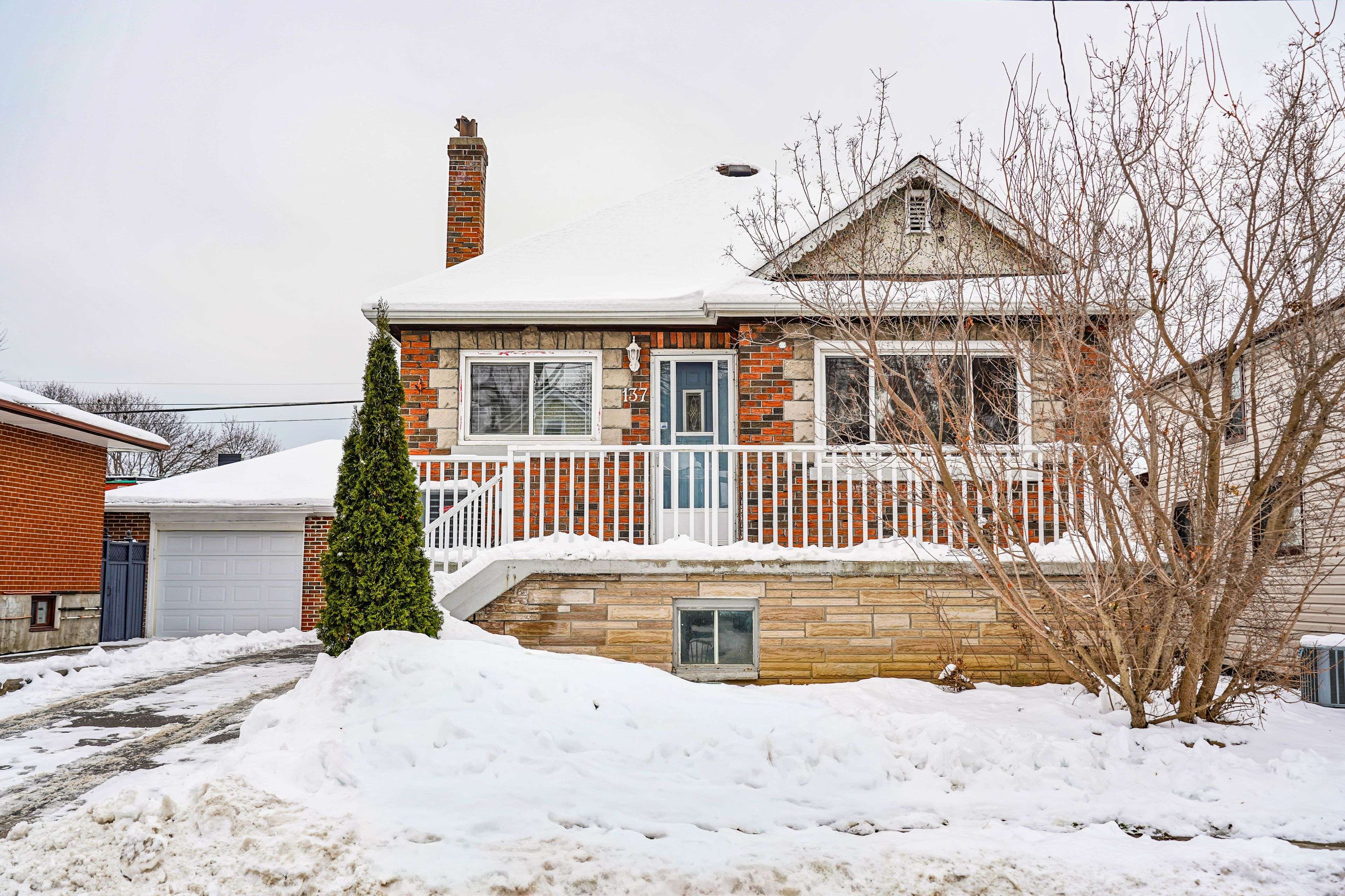 Oshawa, ON L1H 2M5,137 Banting AVE