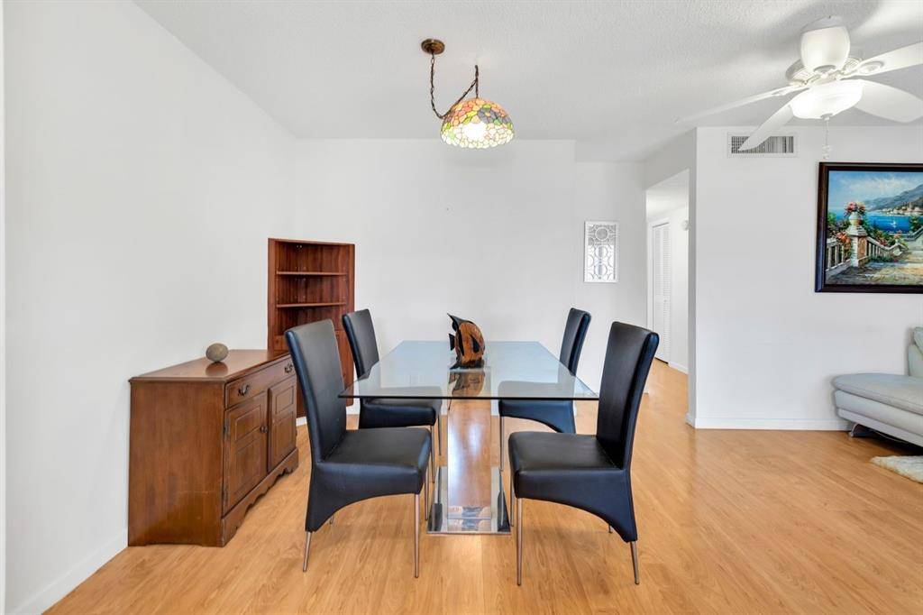 Hollywood, FL 33021,5300 Washington St #D206