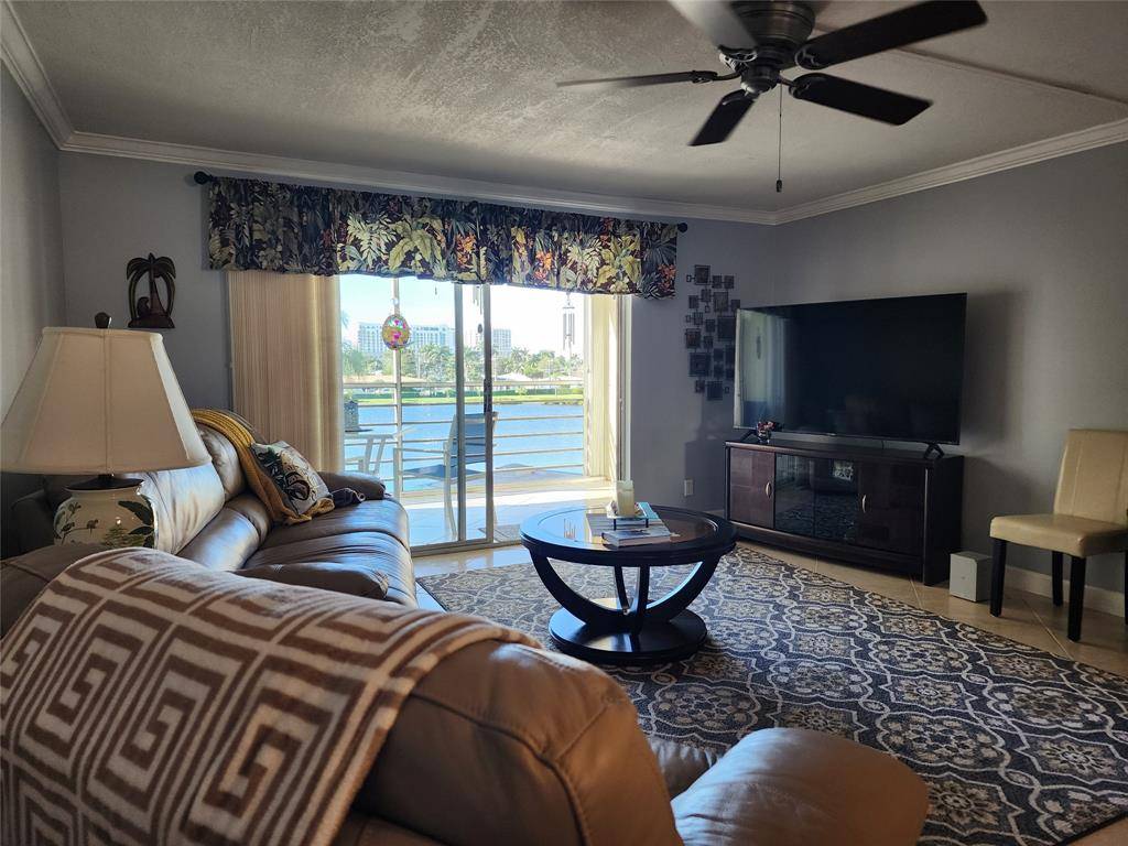 Dania Beach, FL 33004,321 SE 3rd St #302