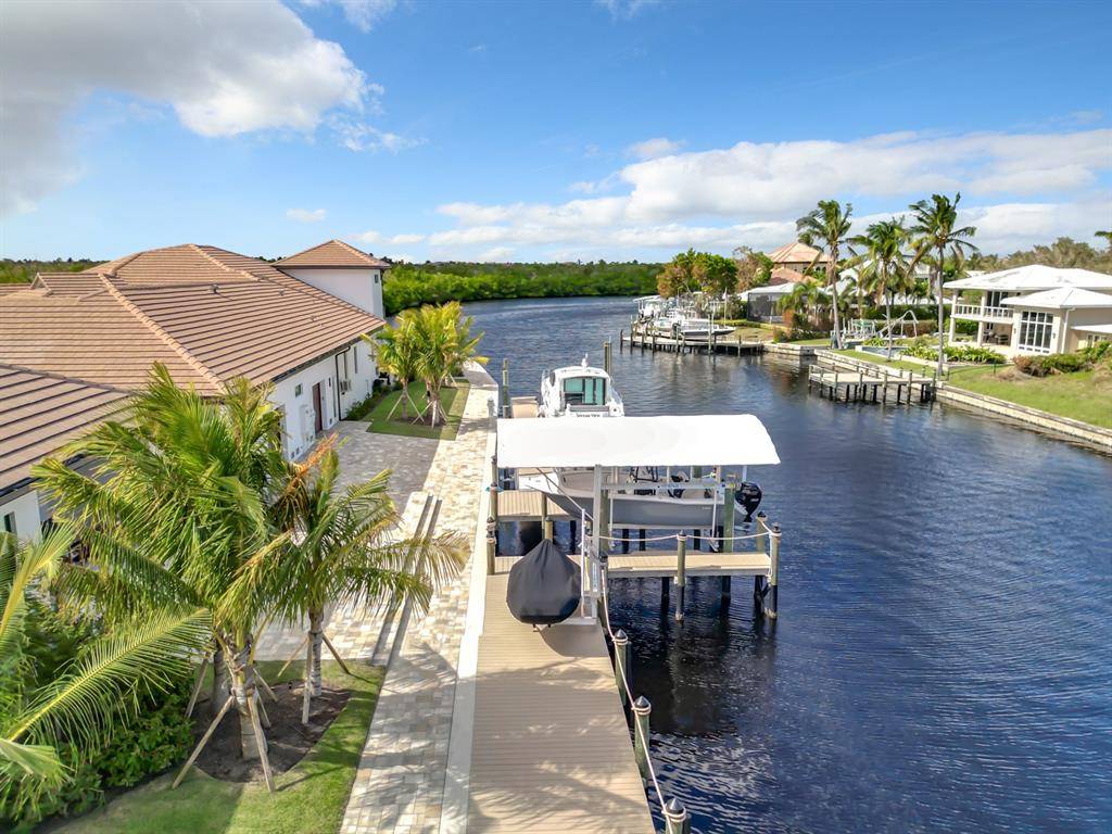 Fort Myers, FL 33919,14201 Bay Dr