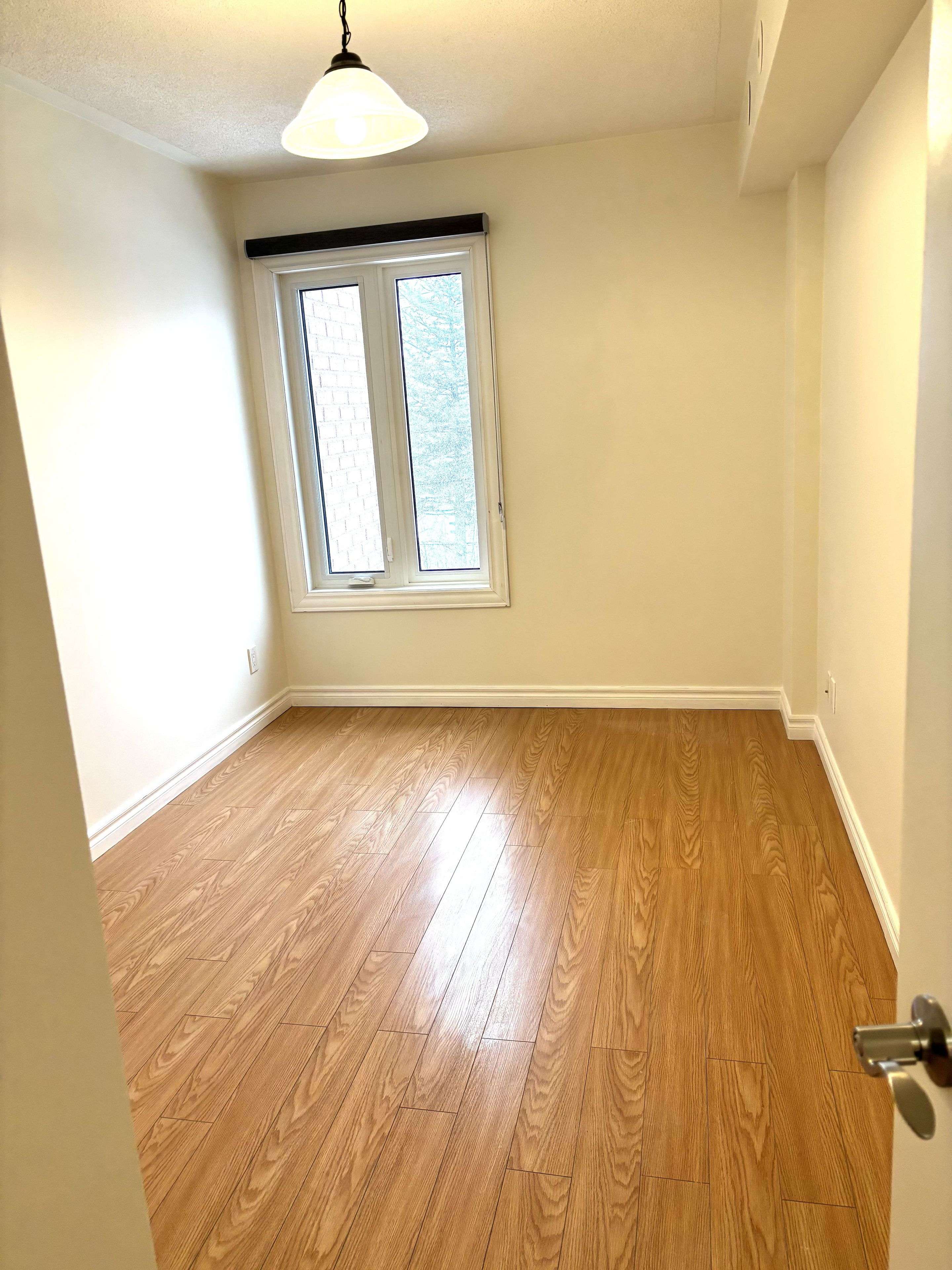 Markham, ON L3R 1K7,88 Old Kennedy RD #28