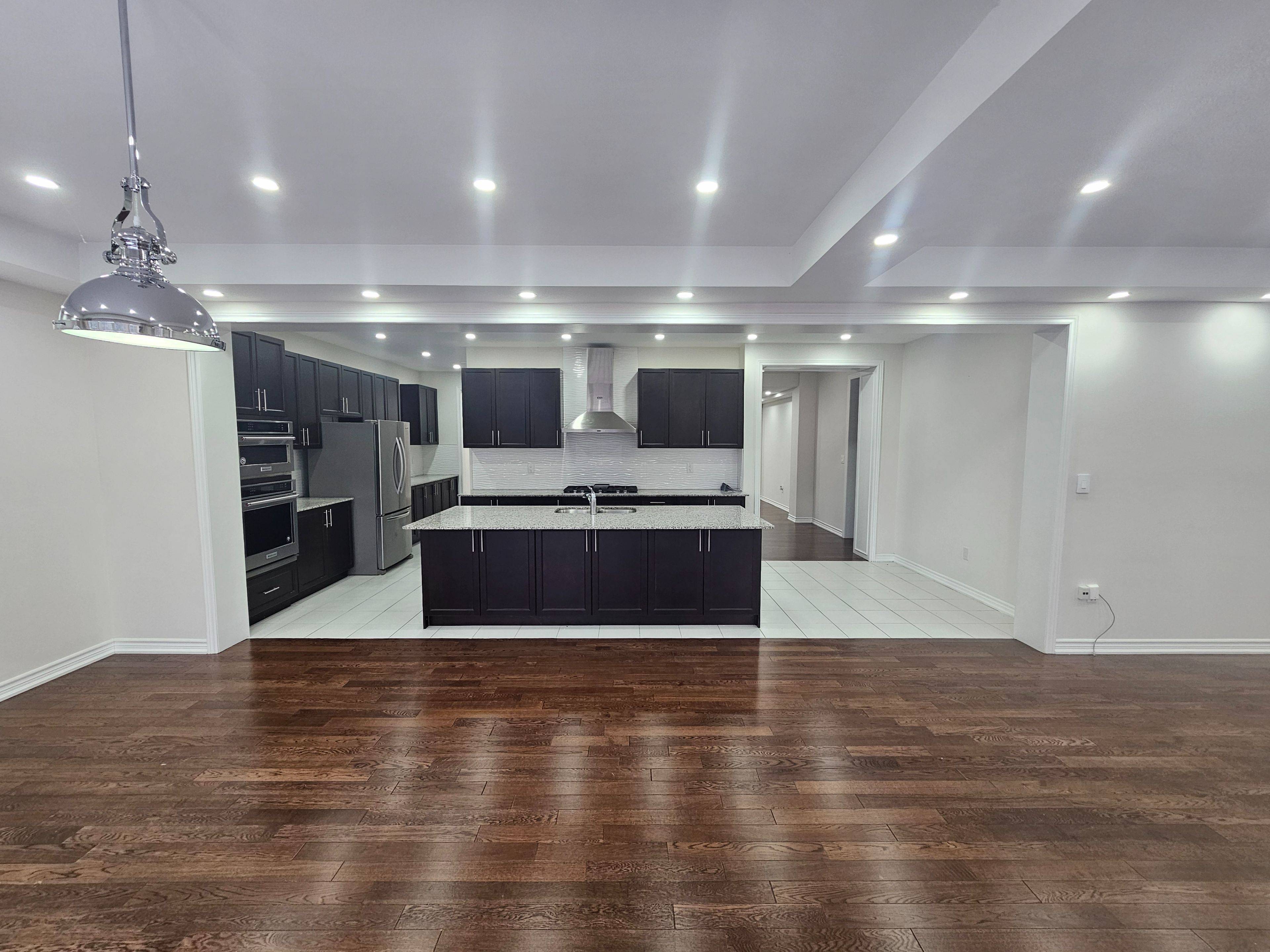 Newmarket, ON L3X 0M2,307 Reg Harrison TRL